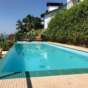 4* Hotel Emerald Hill